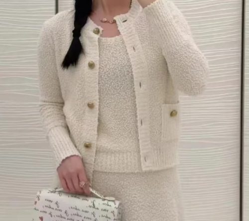 クリックすると全画面で表示されます Twinset photo review