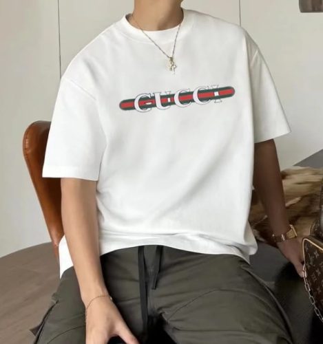 Cotton Jersey T-Shirt With Gucci Print photo review