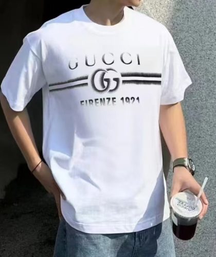 Cotton Jersey T-Shirt With Gucci Print photo review