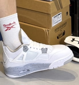 Air Jordan 4 Retro 'White Oreo' photo review