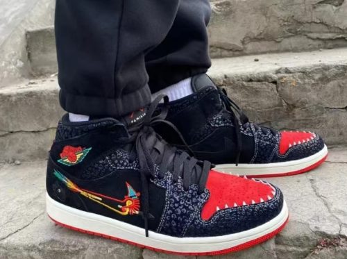 Air Jordan 1 Mid SE SiEMPRE Familia photo review