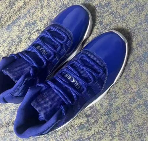 Air Jordan 11 Retro Navy Blue photo review